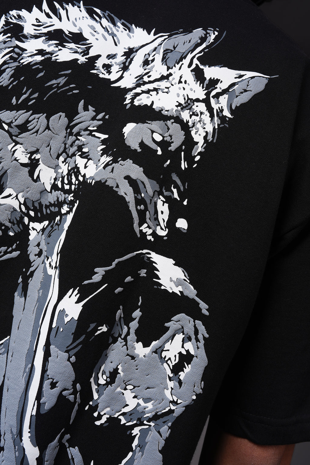 Wolf Tee