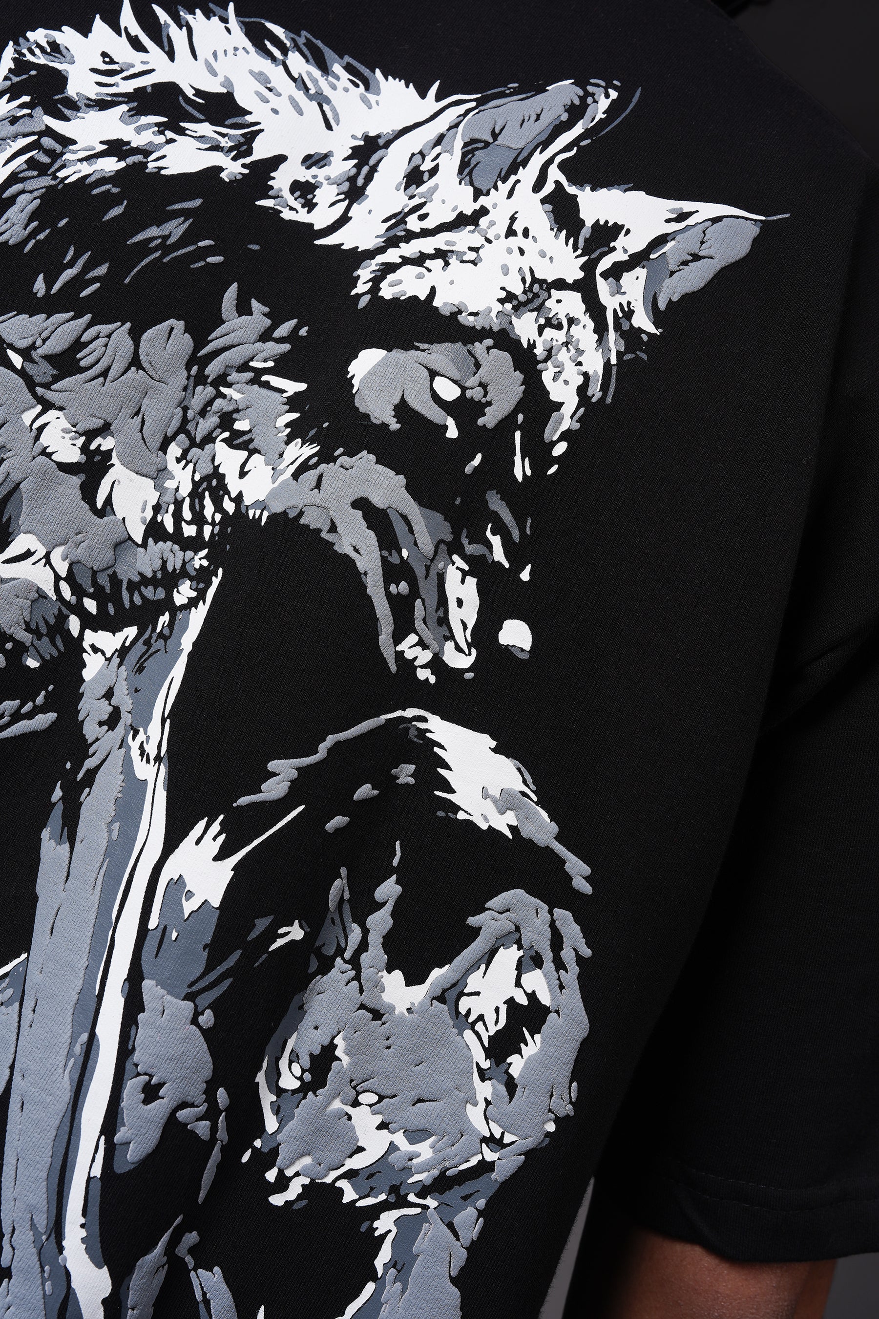 Wolf Tee