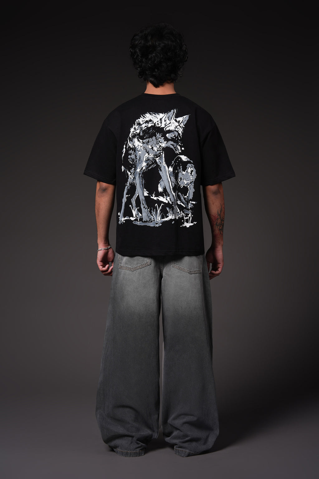 Wolf Tee