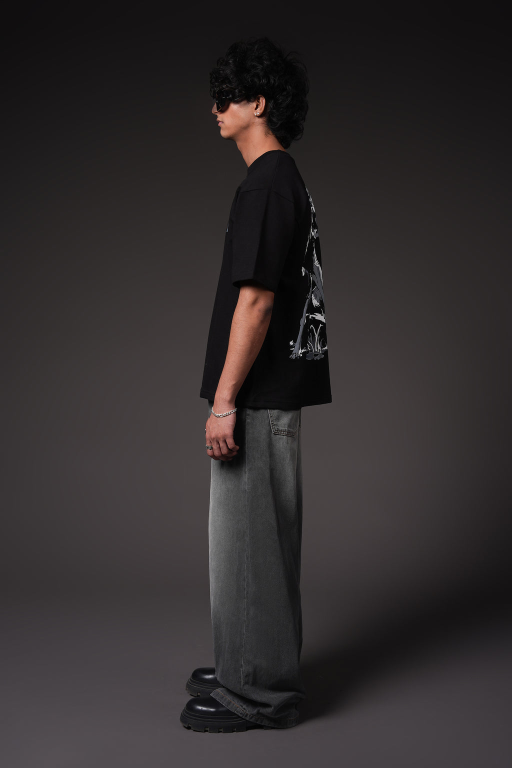 Wolf Tee