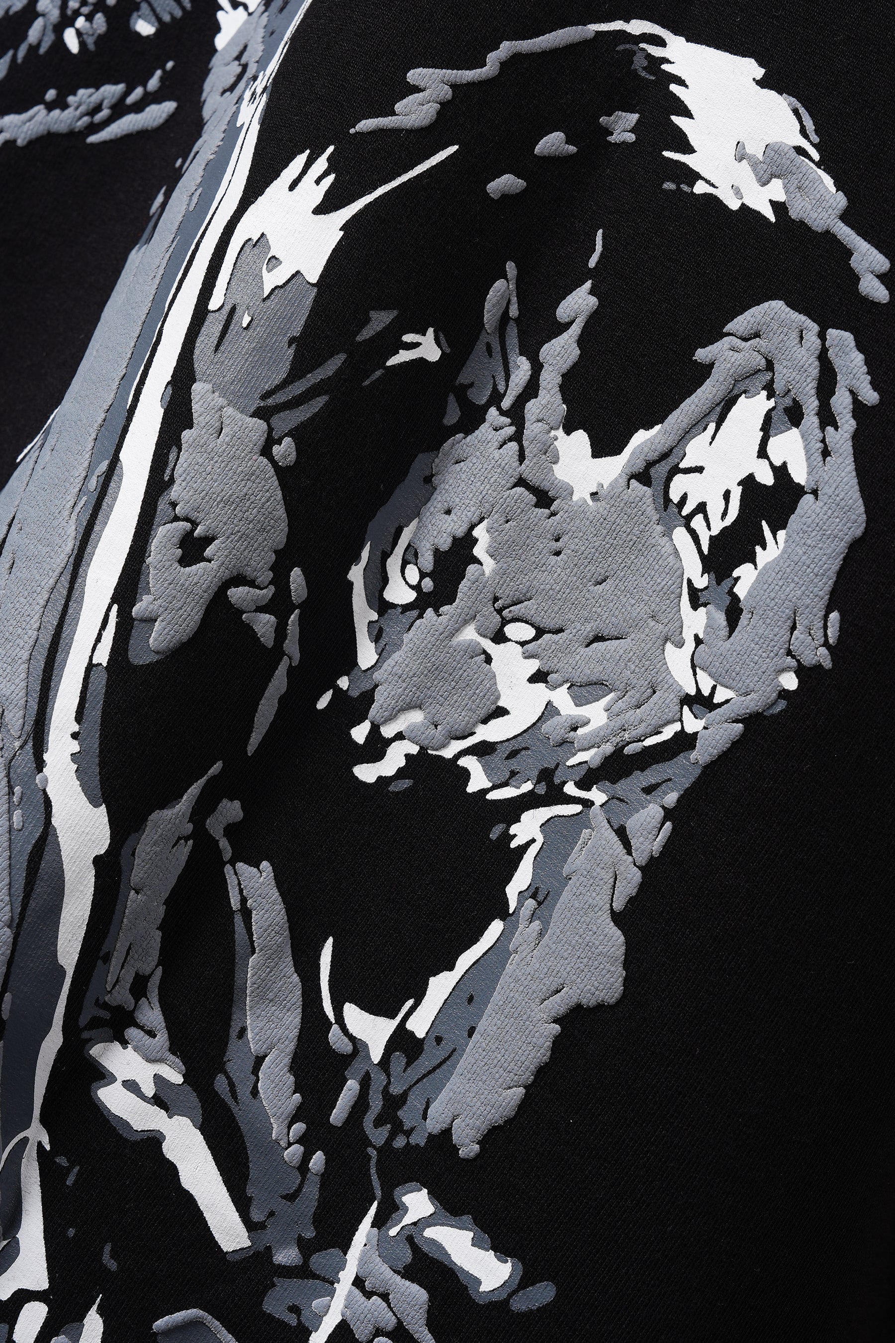 Wolf Tee
