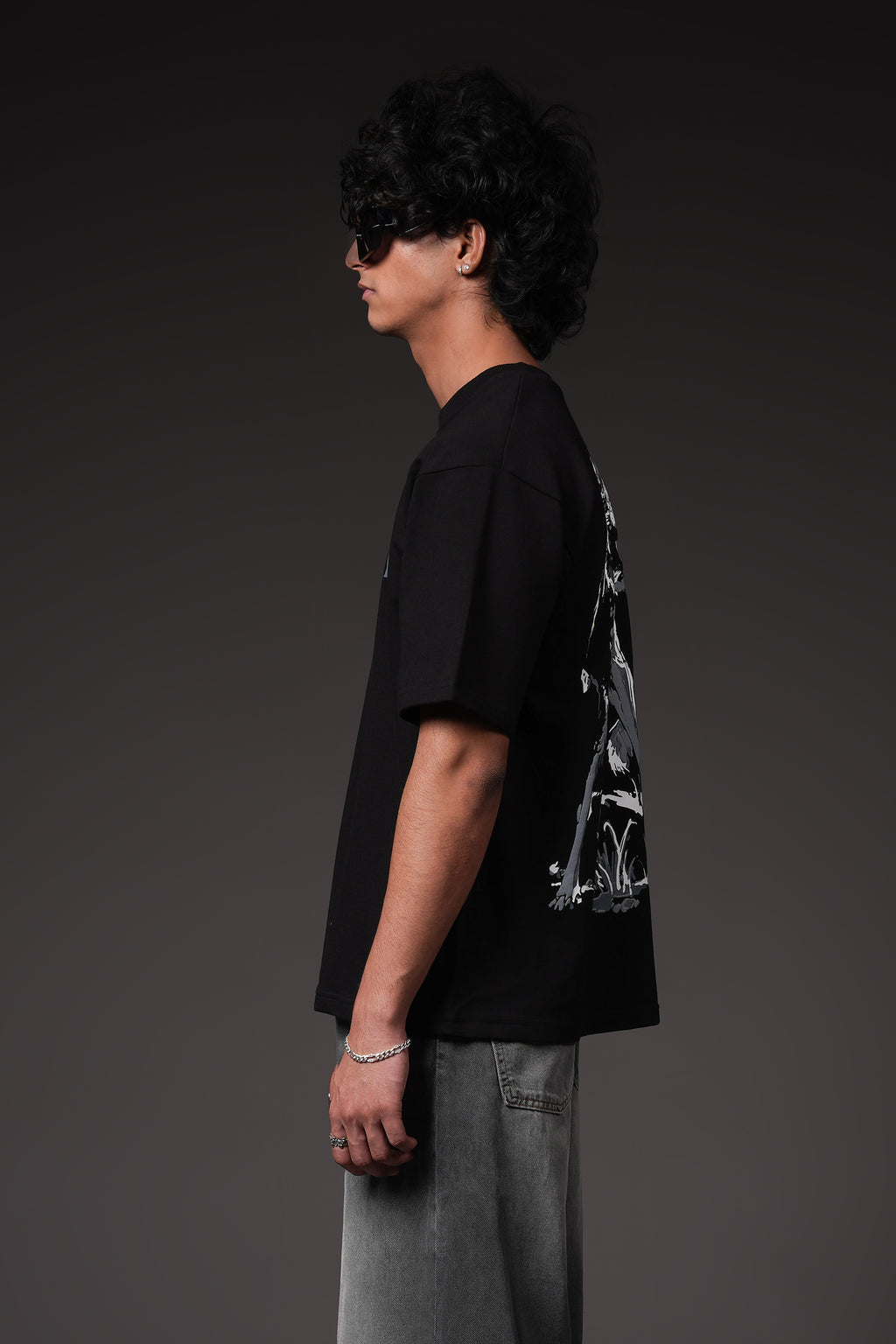 Wolf Tee