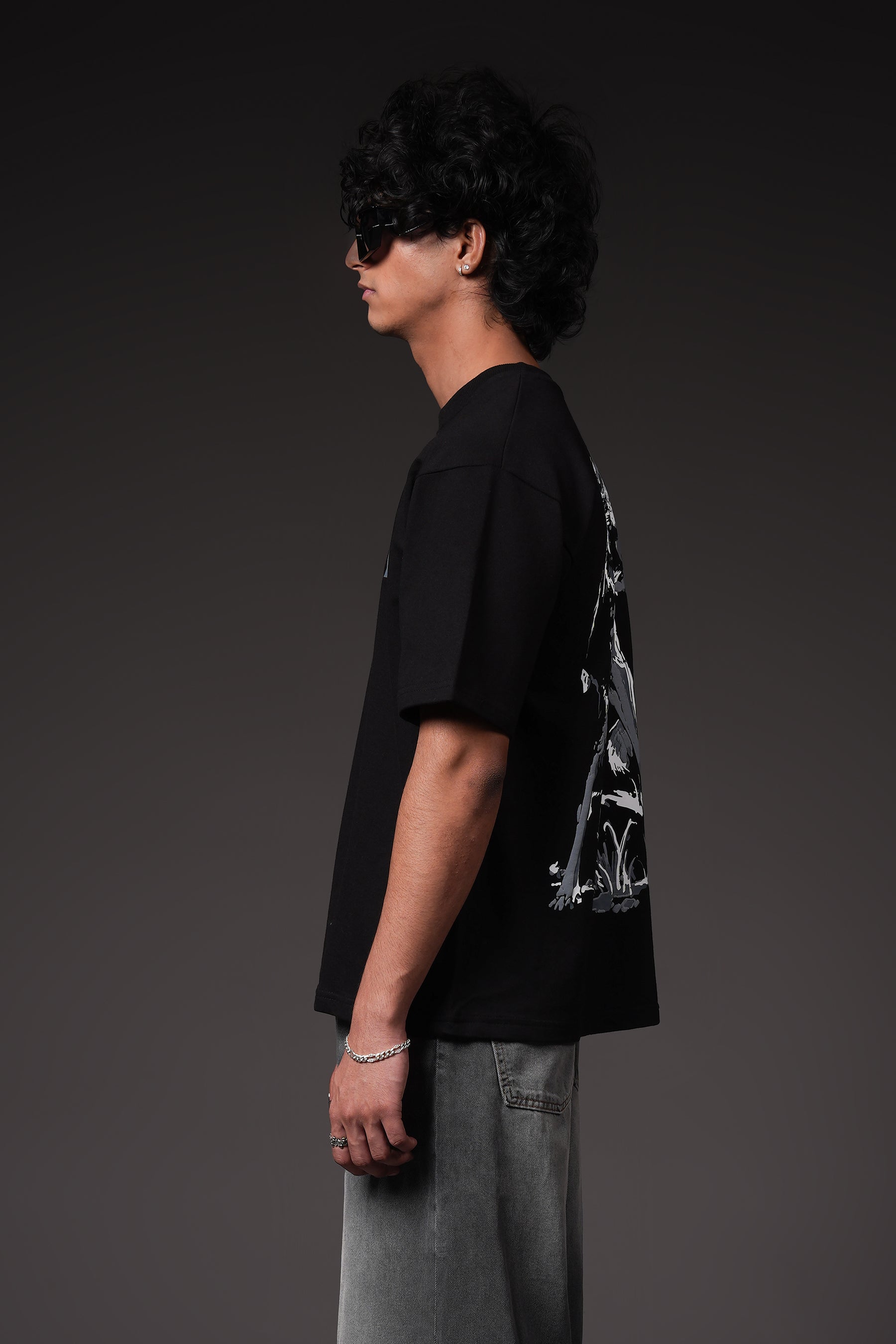 Wolf Tee