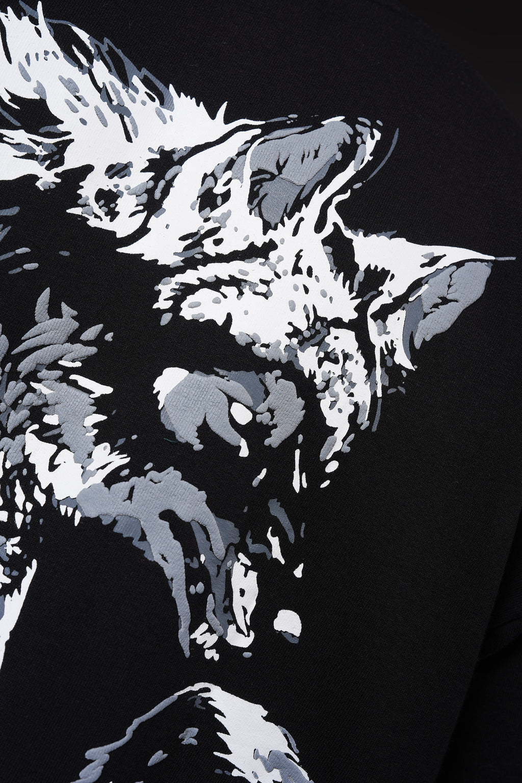 Wolf Tee